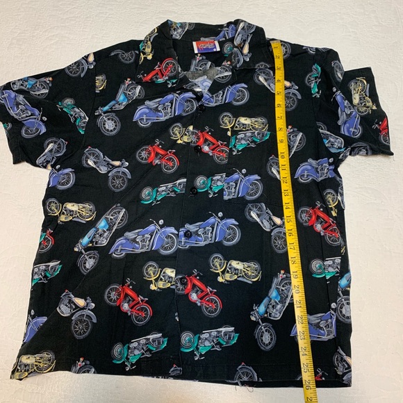 Vintage Short Sleeve Button Up Motorcycle Pattern - Picture 3 of 8